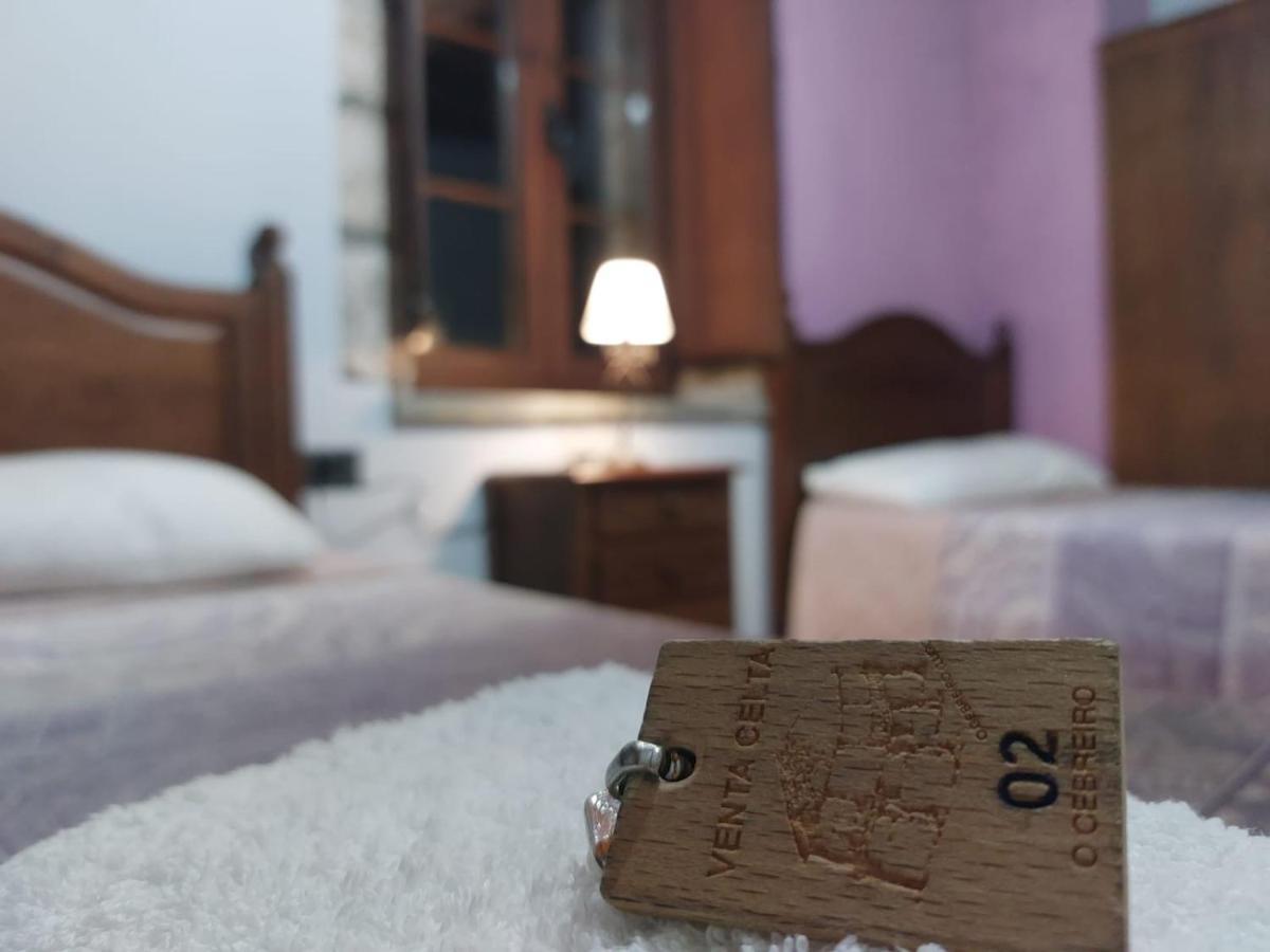 La Venta Celta Hotel O Cebrero Ngoại thất bức ảnh