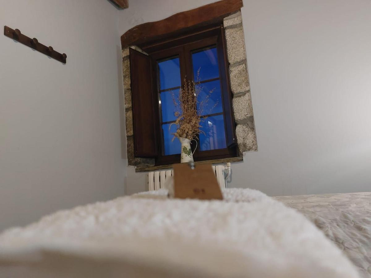La Venta Celta Hotel O Cebrero Ngoại thất bức ảnh